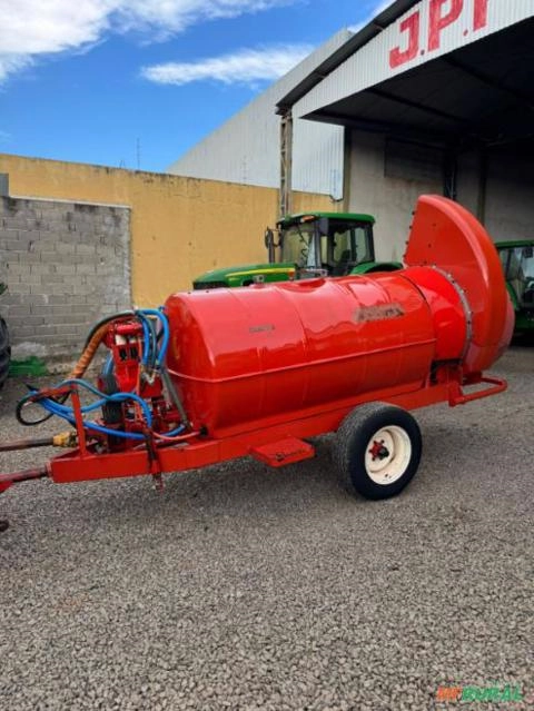 Atomizador FMC super turbo 2000 litros Imagem Atomizador FMC super turbo 2000 litros