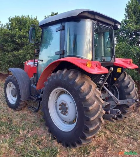 Trator Outros Massey Ferguson 4x2 ano 15 Imagem Trator Outros Massey Ferguson 4x2 ano 15