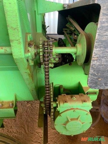 Imagem Distribuidor Fertilizantes e Corretivos Piccin Master 2500 D Imagem Distribuidor Fertilizantes e Corretivos Piccin Master 2500 D