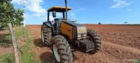 Trator Valtra/Valmet 800 4x4 ano 10