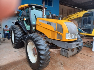 Trator Valtra/Valmet BH 145 4x4 ano 13 Imagem Trator Valtra/Valmet BH 145 4x4 ano 13