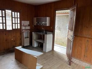 Casa de Madeira em bom estado para uso ou demolição - Itajaí Casa de Madeira em bom estado para uso ou demolição - Itajaí