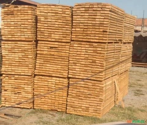 Madeira de Teca Serrada para venda. Imagem Madeira de Teca Serrada para venda.