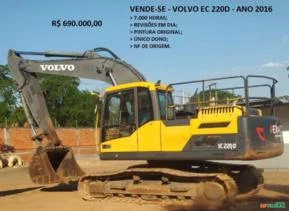 ESCAVADEIRA VOLVO EC220D - ANO 2016