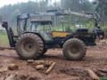 Valtra BH180 2006 com Munck Florestal TMO Ano 2016 Imagem Valtra BH180 2006 com Munck Florestal TMO Ano 2016