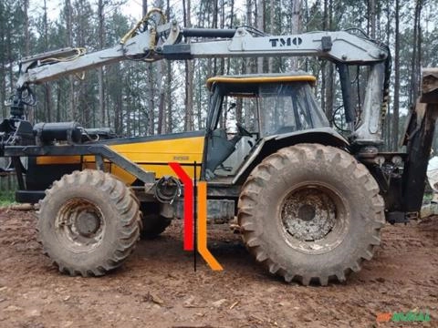 Valtra BH180 2006 com Munck Florestal TMO Ano 2016 Imagem Valtra BH180 2006 com Munck Florestal TMO Ano 2016