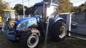 Trator New Holland TL 5.80 4x4 ano 21