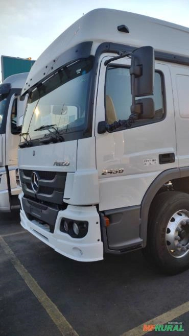 Caminhão Mercedes Benz (MB) Mercedes Benz Atego 2430 Truck 6X2 0km 2023 ano 23 Imagem Caminhão Mercedes Benz (MB) Mercedes Benz Atego 2430 Truck 6X2 0km 2023 ano 23