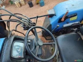 Trator New Holland TL 75 E 4x4 ano 17