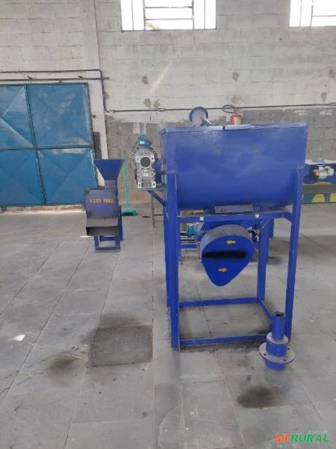 Vende-se briqueteira Imagem Vende-se briqueteira