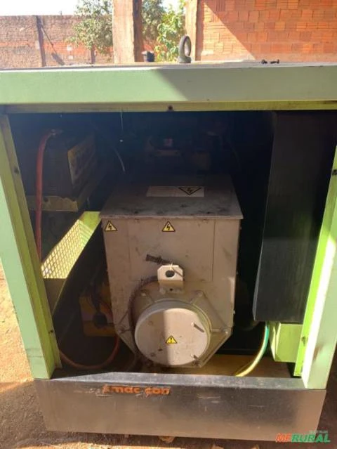 Grupo gerador de 65kva