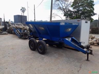 Carreta distribuidora de calcário Tatu Marchesan DCCO 5500 seminova Imagem Carreta distribuidora de calcário Tatu Marchesan DCCO 5500 seminova
