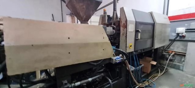 Imagem Injetora SANDRETTO Sesa 260/65 65 T Imagem Injetora SANDRETTO Sesa 260/65 65 T