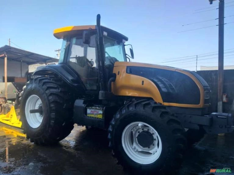 Trator Valtra/Valmet BT 190 4x4 ano 13 Imagem Trator Valtra/Valmet BT 190 4x4 ano 13