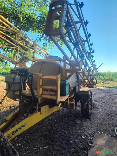 Imagem Pulverizador de Arrasto Ideal - 2500L - Ano 2021 Imagem Pulverizador de Arrasto Ideal - 2500L - Ano 2021