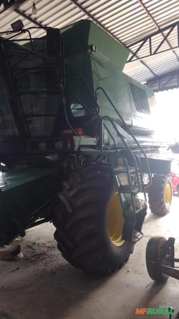 Imagem Colheitadeira 1550 John Deere Imagem Colheitadeira 1550 John Deere