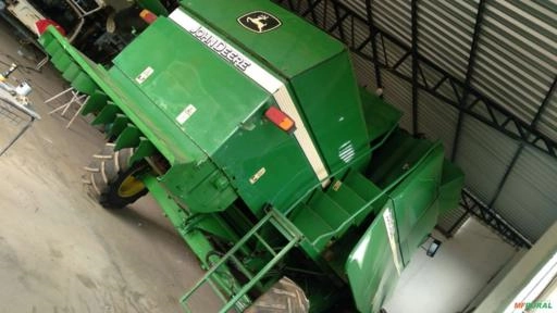Imagem Colheitadeira 1550 John Deere Imagem Colheitadeira 1550 John Deere