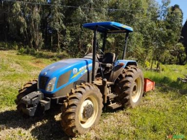Imagem Trator New Holland TL 75 F 4x4 ano 16 Imagem Trator New Holland TL 75 F 4x4 ano 16