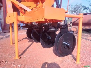 KIT DE DISCOS DUPLOS DESENCONTRADOS PARA CULTIVADOR DE CANA Imagem KIT DE DISCOS DUPLOS DESENCONTRADOS PARA CULTIVADOR DE CANA