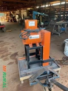 Imagem GERADOR DE ENERGIA TRIFÁSICO Imagem GERADOR DE ENERGIA TRIFÁSICO