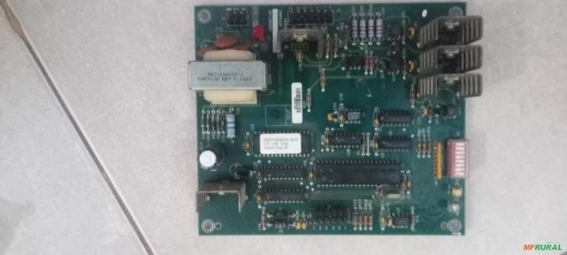 Imagem Peças e placas para chiller carrier 30hx Imagem Peças e placas para chiller carrier 30hx