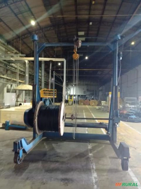 Bobinadeira para cabos de cobre cabos telefonia cabos maritimo  cabo de aço com enrrolador Imagem Bobinadeira para cabos de cobre cabos telefonia cabos maritimo  cabo de aço com enrrolador