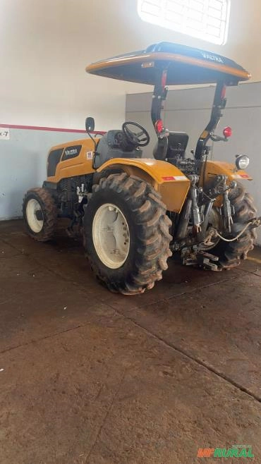 Trator Valtra/Valmet 4x4 ano 21 Imagem Trator Valtra/Valmet 4x4 ano 21