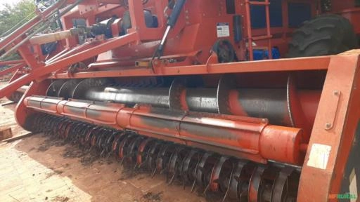 Recolhedora/Trilhadora - MIAC Imagem Recolhedora/Trilhadora - MIAC