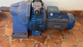 Motor redutor com variador 5cv