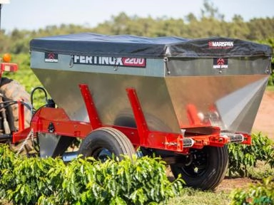 Distribuidor de Fertilizantes Fertinox 2200 - Marispan Imagem Distribuidor de Fertilizantes Fertinox 2200 - Marispan