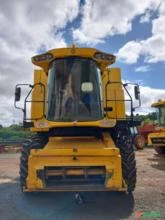 Colheitadeira new holland CS 660 Ano 2008