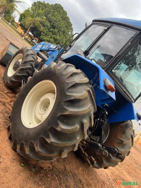 Trator New Holland TS 110 4x4 ano 05