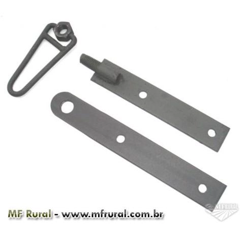 CANTO MACHO E FÊMEA COM PORCA PARA CARROCERIA Imagem CANTO MACHO E FÊMEA COM PORCA PARA CARROCERIA