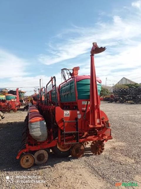 Imagem PLANTADEIRA PLANTICENTER BIG FARM G4- 15 LINHAS 45 CM  - ANO 2013/2013 Imagem PLANTADEIRA PLANTICENTER BIG FARM G4- 15 LINHAS 45 CM  - ANO 2013/2013