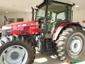 Trator Massey Ferguson MF 6714