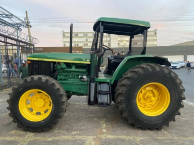 Imagem Trator John Deere 6600 4x4 ano 00 Imagem Trator John Deere 6600 4x4 ano 00