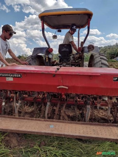 Semeadeira fankhauser 13 linhas Imagem Semeadeira fankhauser 13 linhas