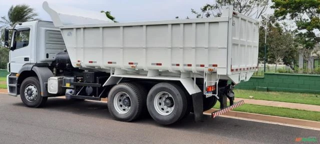 Caçamba Basculante de 12m³ à 16m³ Com Pistão Frontal