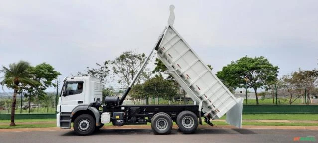 Caçamba Basculante de 12m³ à 16m³ Com Pistão Frontal