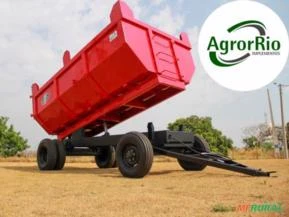 CARRETA BASCULANTE AGRÍCOLA PARA TRATOR 7 TONELADAS COM PISTÃO HIDRÁULICO COM PNEUS