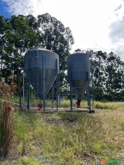 Imagem SILOS PARA RAÇÃO Imagem SILOS PARA RAÇÃO