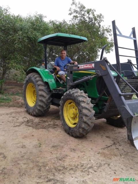 Imagem Trator John Deere 5090 4x4 ano 14 Imagem Trator John Deere 5090 4x4 ano 14