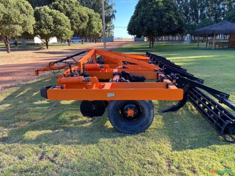 SUBSOLADOR CIVEMASA 17 HASTES - REVISADO PRONTO PARA USO Imagem SUBSOLADOR CIVEMASA 17 HASTES - REVISADO PRONTO PARA USO