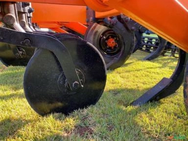 Imagem SUBSOLADOR CIVEMASA 17 HASTES - REVISADO PRONTO PARA USO Imagem SUBSOLADOR CIVEMASA 17 HASTES - REVISADO PRONTO PARA USO