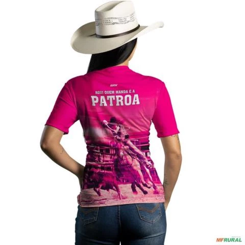 Camiseta Agro Feminina Brk Quem Manda é a Patroa com Uv50 -  Gênero: Feminino Tamanho: Baby Look P