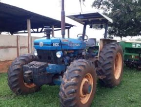 Trator New Holland 4x4 ano 97