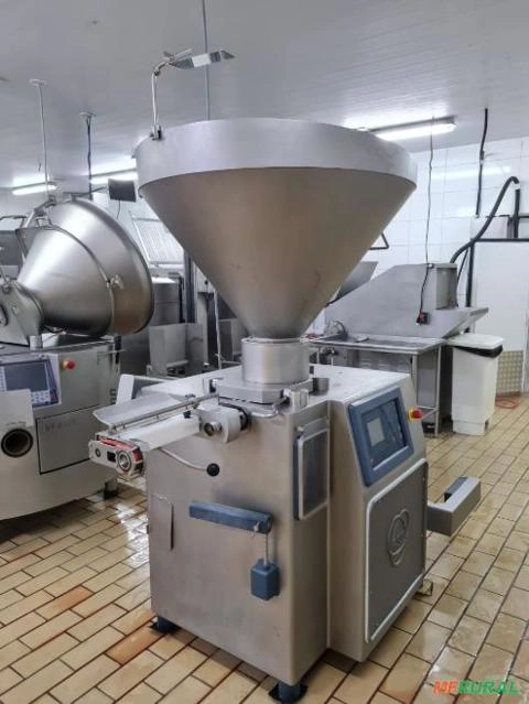 EMBUTIDEIRA RISCO INCOMAF COMPLETA C RETORCEDOR Imagem EMBUTIDEIRA RISCO INCOMAF COMPLETA C RETORCEDOR