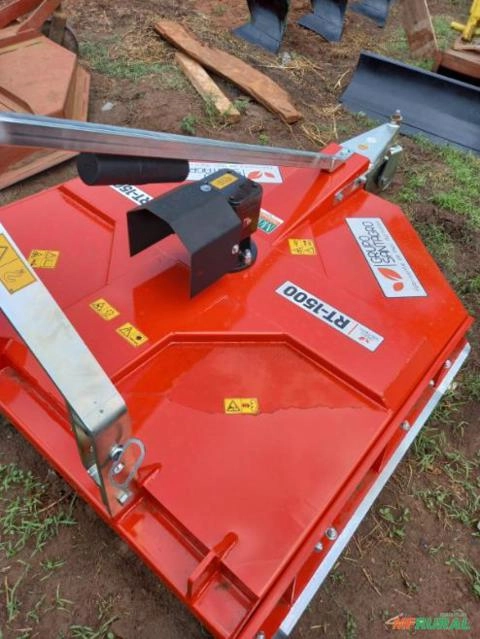 Imagem ROÇADEIRA TRASEIRA Imagem ROÇADEIRA TRASEIRA