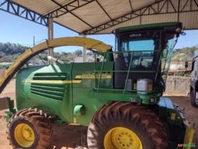 Prestação de serviço de silagem - Automotriz JohnDeere 7500