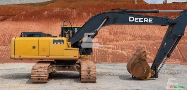 Escavadeira John Deere 210G Ano 2019